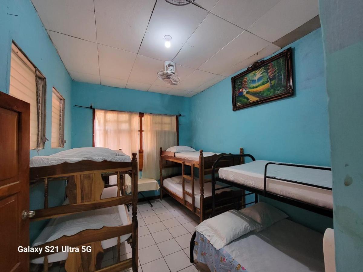 Hostel Rossy San Juan del Sur Exterior photo