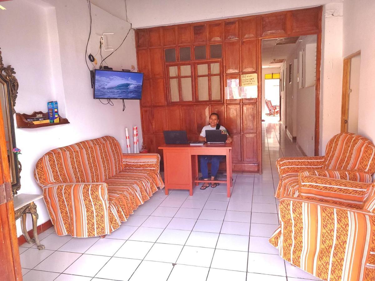 Hostel Rossy San Juan del Sur Exterior photo